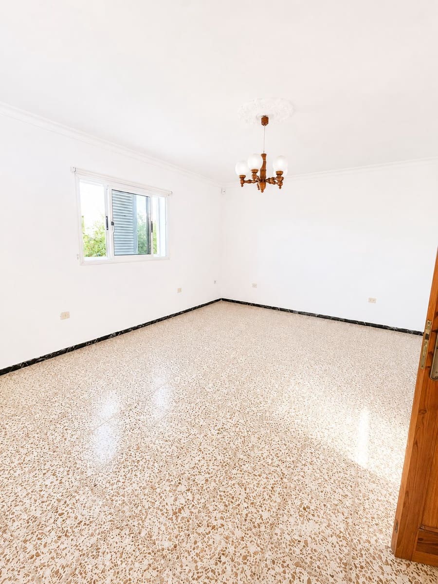 3 bedroom Finca/Country House for sale in Antigua with garage - € 265,000 (Ref: 9828267)