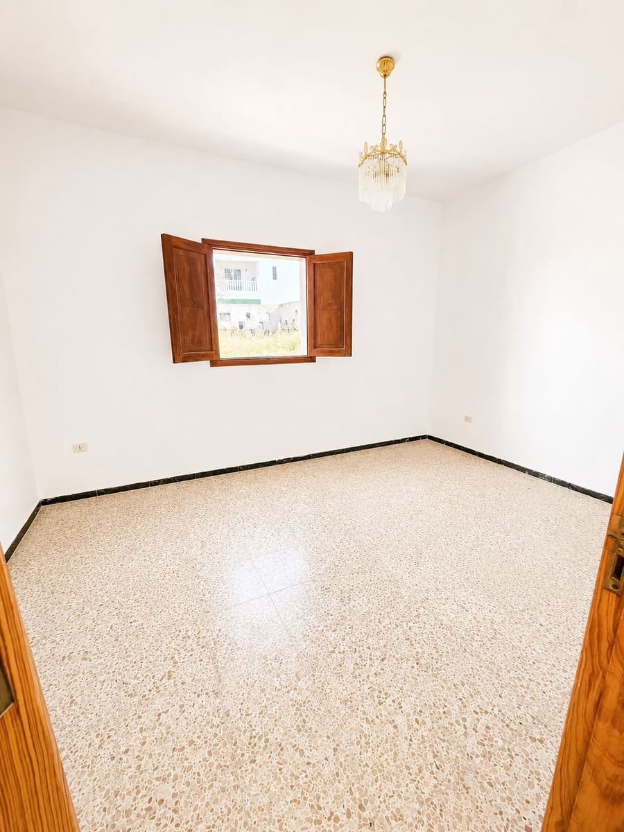 3 bedroom Finca/Country House for sale in Antigua with garage - € 265,000 (Ref: 9828267)