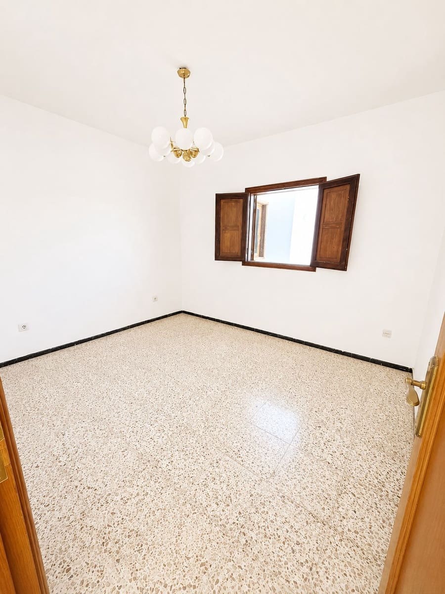 3 bedroom Finca/Country House for sale in Antigua with garage - € 265,000 (Ref: 9828267)