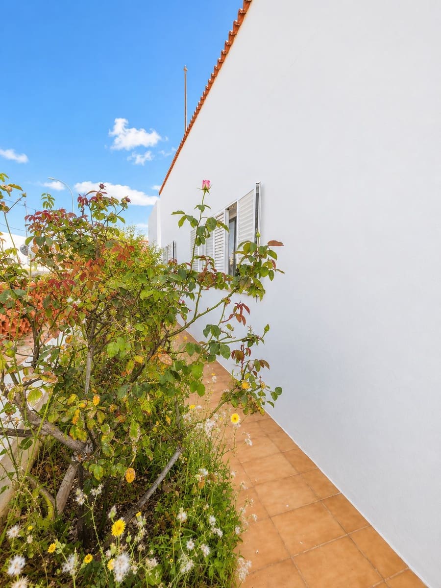 3 bedroom Finca/Country House for sale in Antigua with garage - € 265,000 (Ref: 9828267)