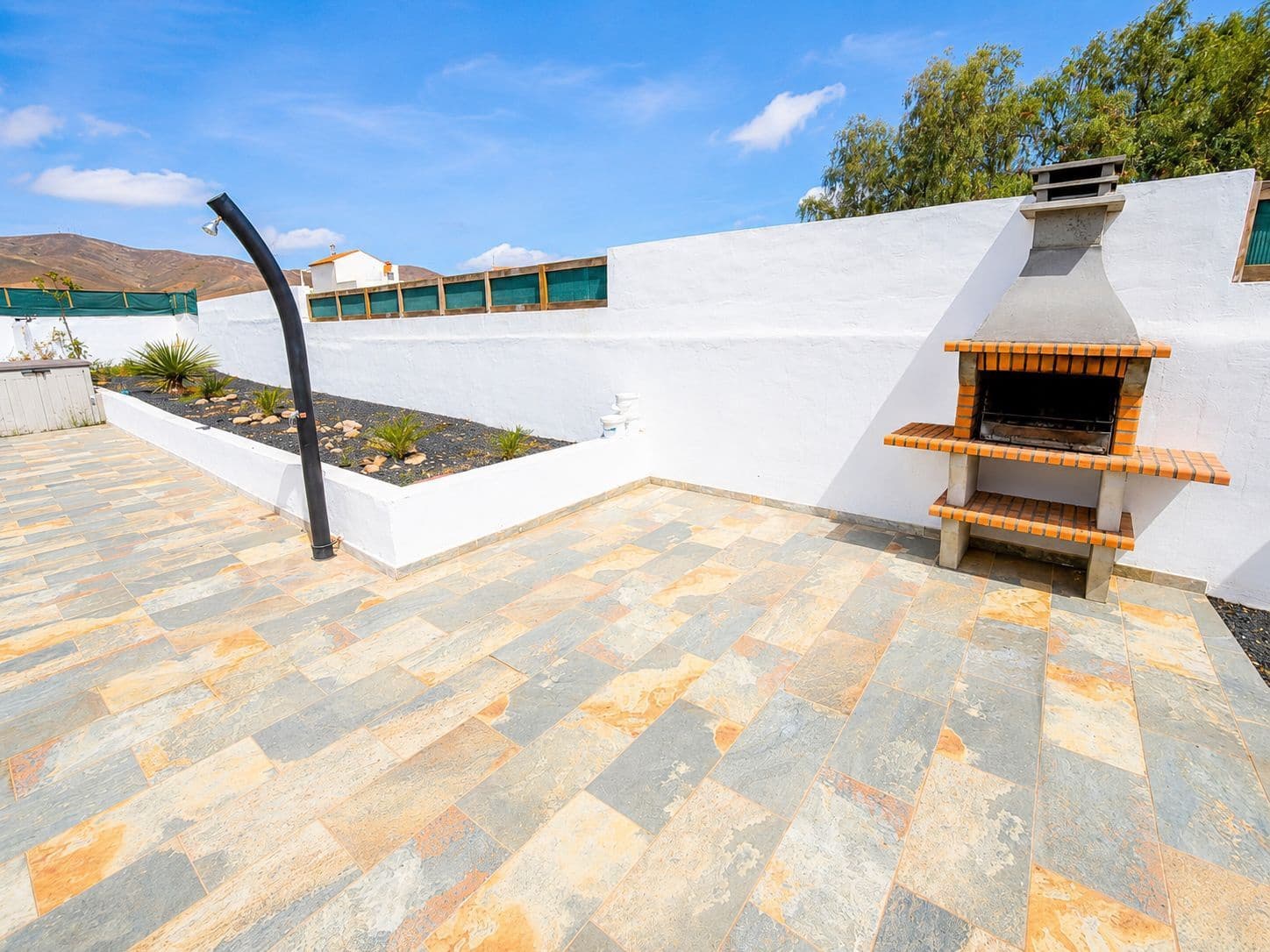 2 bedroom Finca/Country House for sale in Antigua with pool - € 290,000 (Ref: 9830642)