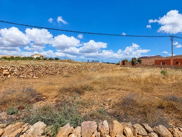 Undeveloped Land for sale in Agua de Bueyes, Antigua - € 55,000 (Ref: 9835199)
