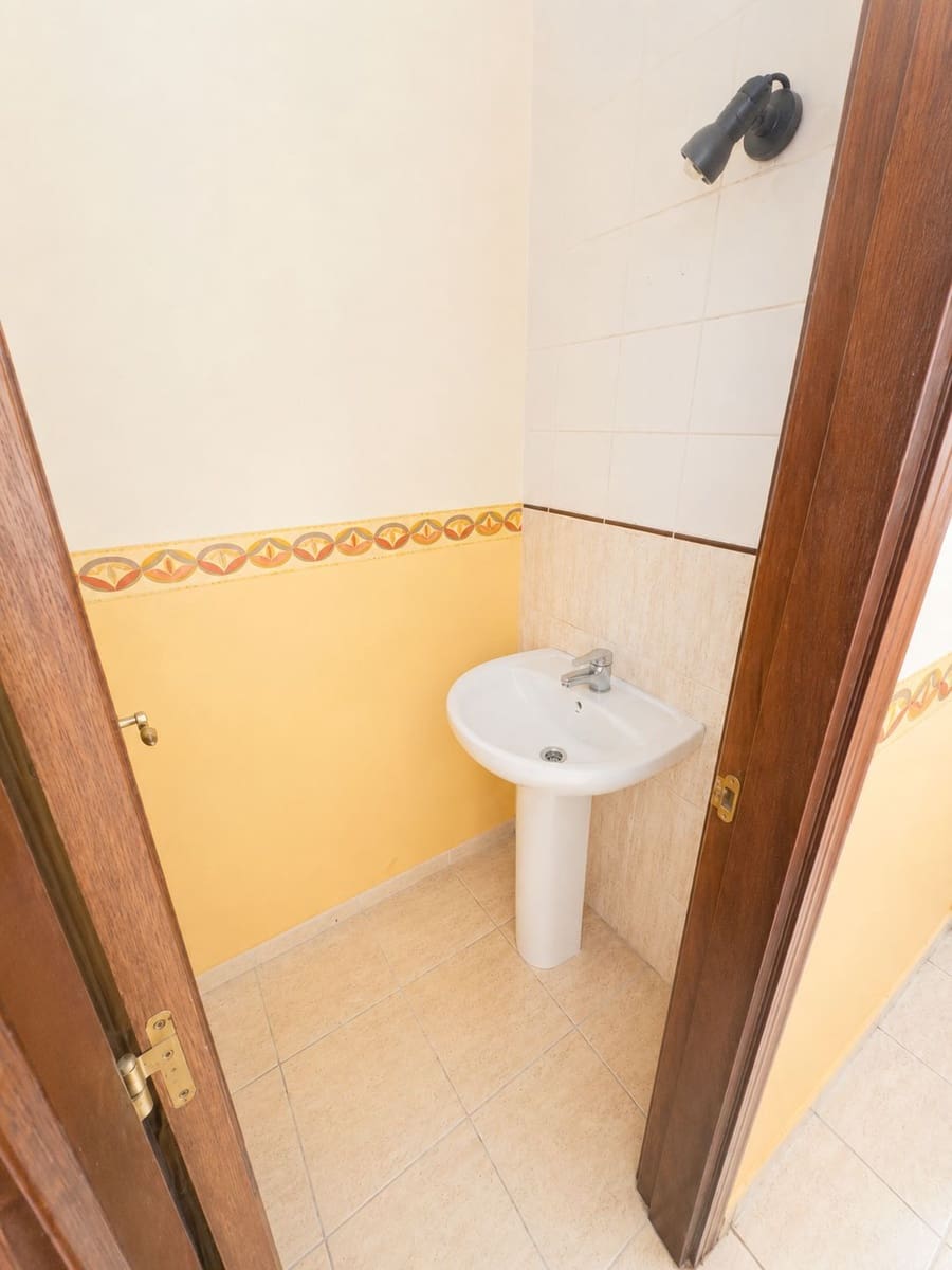 2 bedroom Flat for sale in Puerto del Rosario - € 173,000 (Ref: 9838897)