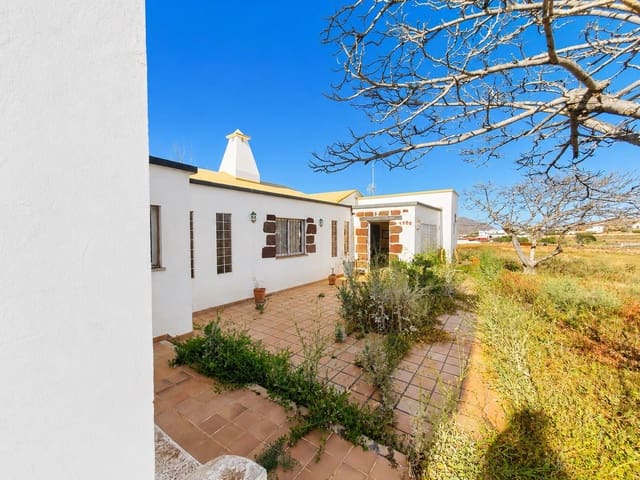 3 Zimmer Haus zu verkaufen in Casillas del Angel, Puerto del Rosario mit Garage - 1.260.000 € (Ref: 9844836)