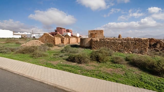 Building Plot for sale in Valles de Ortega, Antigua - € 240,000 (Ref: 9844837)