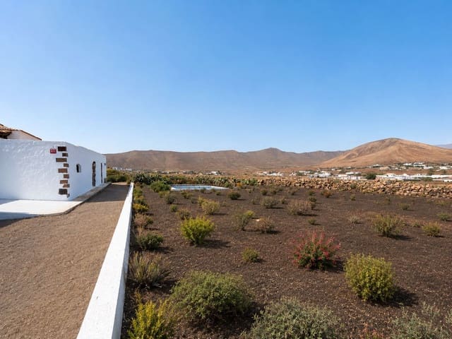 Casa de 5 habitaciones en Tetir, Puerto del Rosario en venta con garaje - 980.000 € (Ref: 9849005)