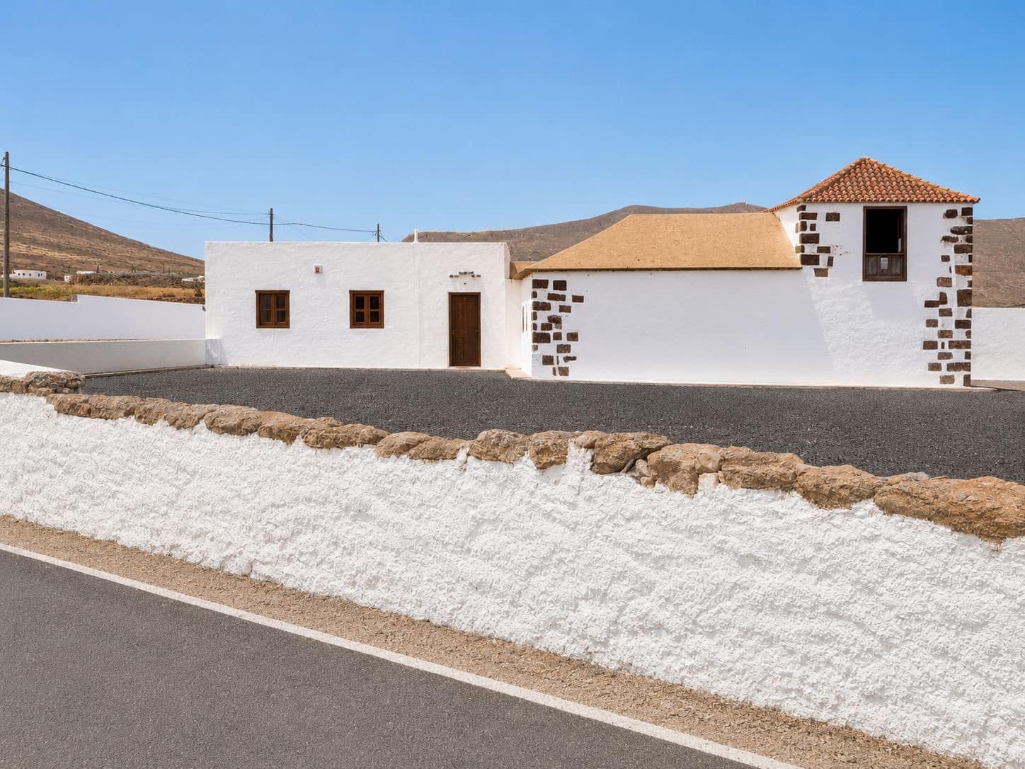 5 bedroom Townhouse for sale in Tetir with garage - € 980,000 (Ref: 9849005)
