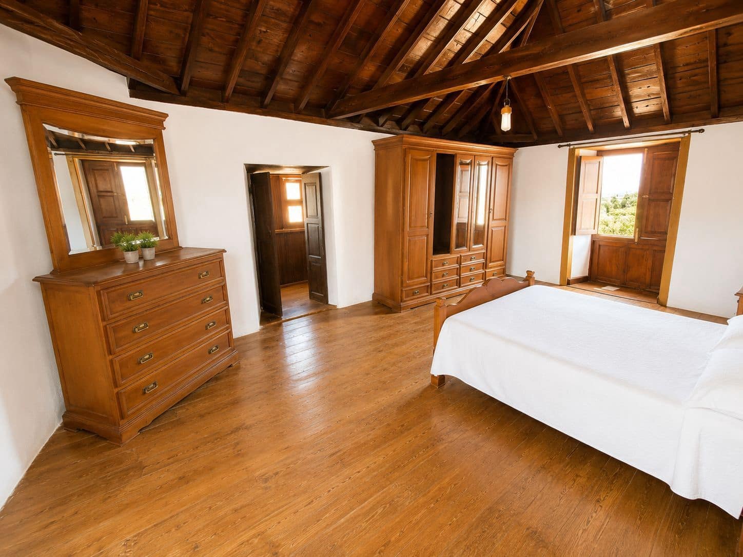 5 bedroom Townhouse for sale in Tetir with garage - € 980,000 (Ref: 9849005)