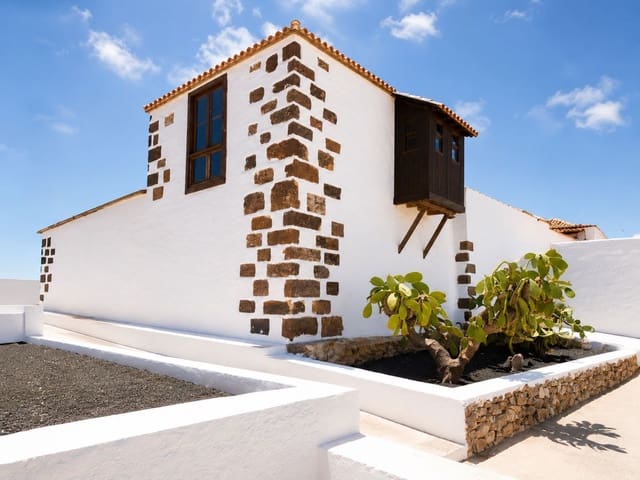 Casa de 5 habitaciones en Tetir, Puerto del Rosario en venta con garaje - 980.000 € (Ref: 9849005)