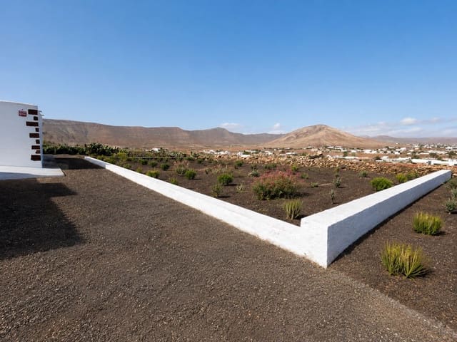 Casa de 5 habitaciones en Tetir, Puerto del Rosario en venta con garaje - 980.000 € (Ref: 9849005)