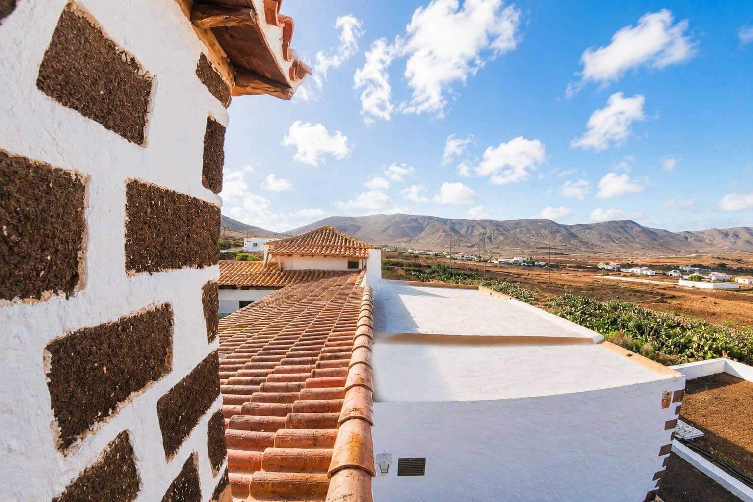 5 bedroom Townhouse for sale in Tetir with garage - € 980,000 (Ref: 9849005)