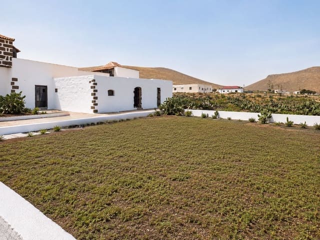Casa de 5 habitaciones en Tetir, Puerto del Rosario en venta con garaje - 980.000 € (Ref: 9849005)