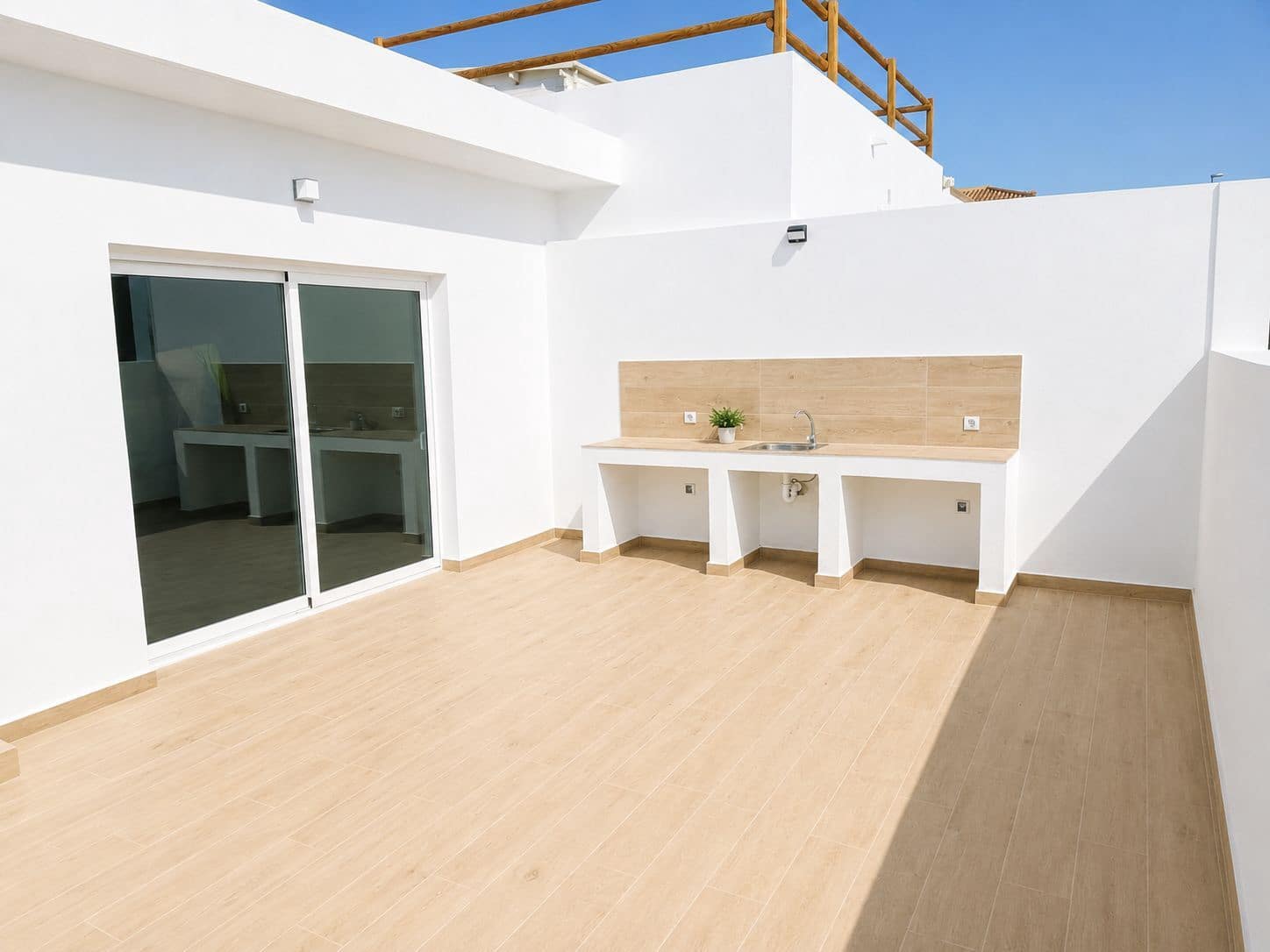 2 bedroom Townhouse for sale in Gran Tarajal with garage - € 350,000 (Ref: 9854927)