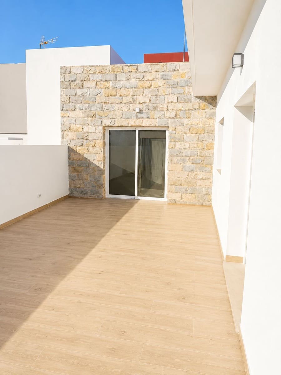 2 bedroom Townhouse for sale in Gran Tarajal with garage - € 350,000 (Ref: 9854927)