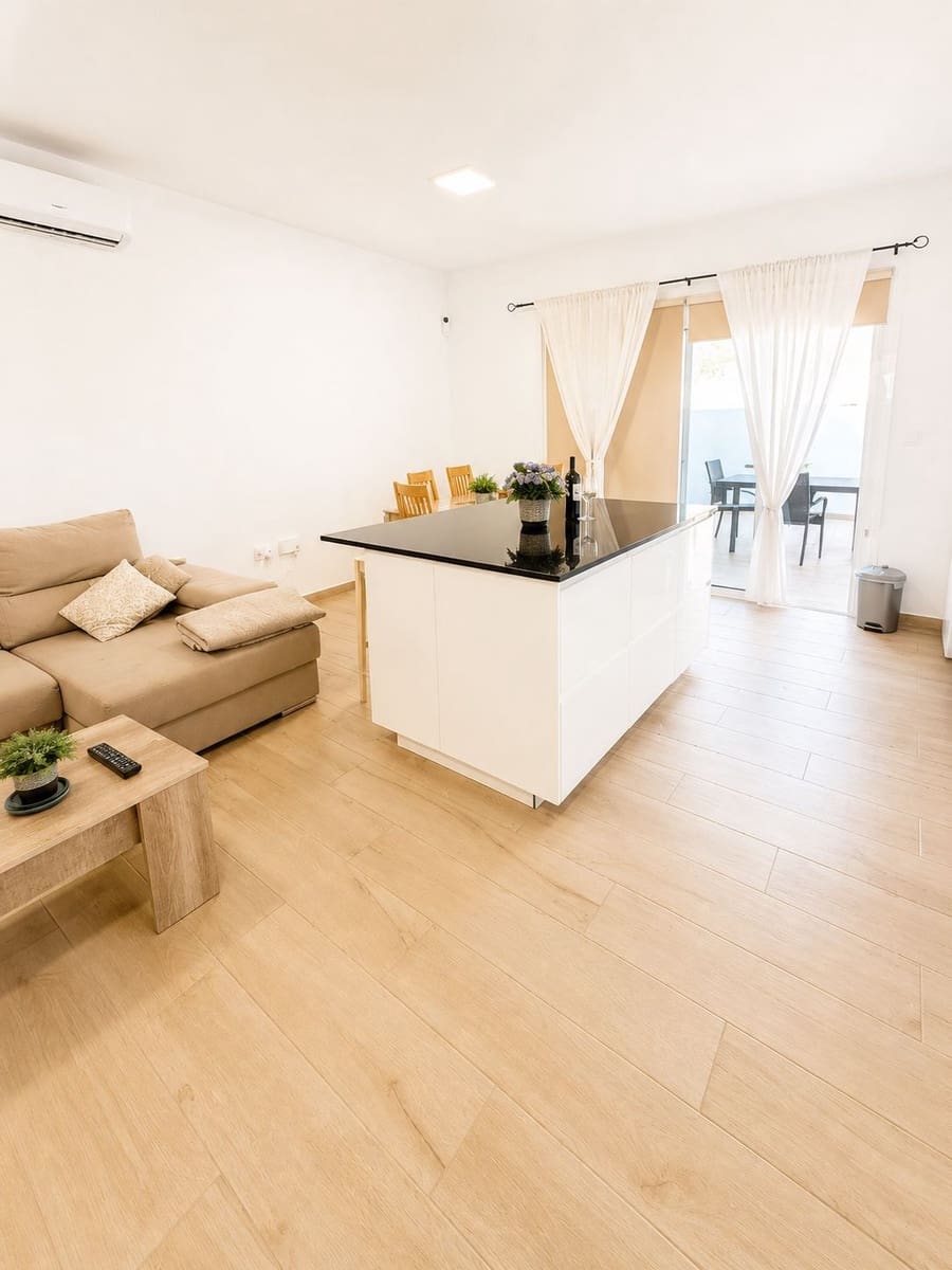 2 bedroom Townhouse for sale in Gran Tarajal with garage - € 350,000 (Ref: 9854927)