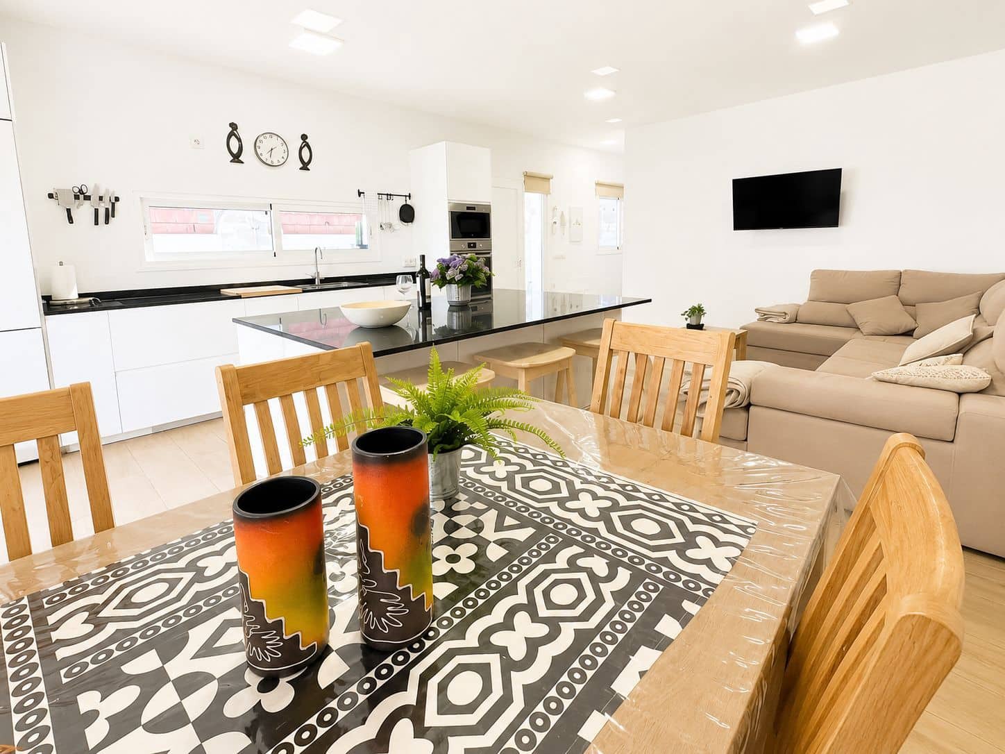 2 bedroom Townhouse for sale in Gran Tarajal with garage - € 350,000 (Ref: 9854927)