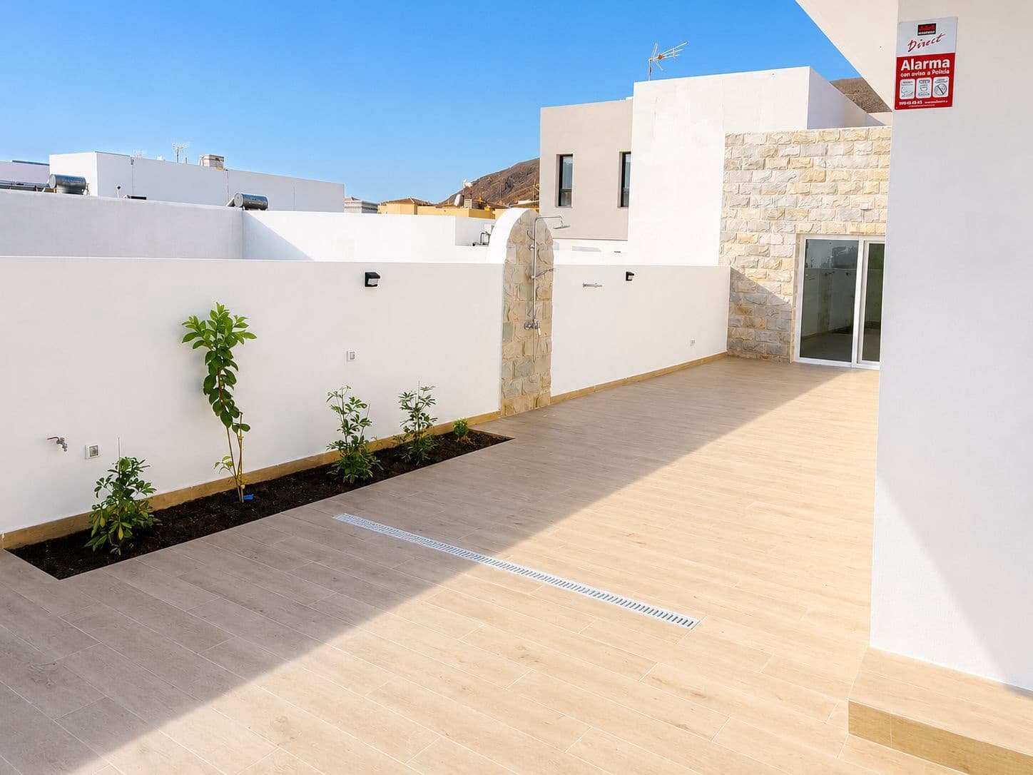 2 bedroom Townhouse for sale in Gran Tarajal with garage - € 350,000 (Ref: 9854927)