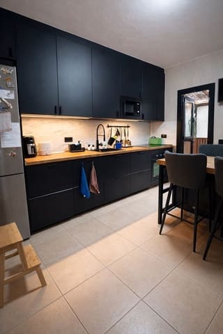 4 soverom Hus til salgs i El Matorral, Puerto del Rosario med garasje - € 295 000 (Ref: 9856337)