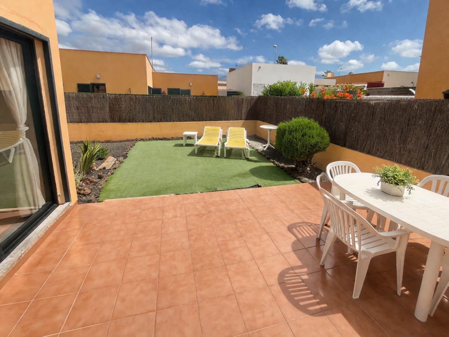 1 soveværelse Villa til salg i Corralejo med garage - € 240.000 (Ref: 9856338)