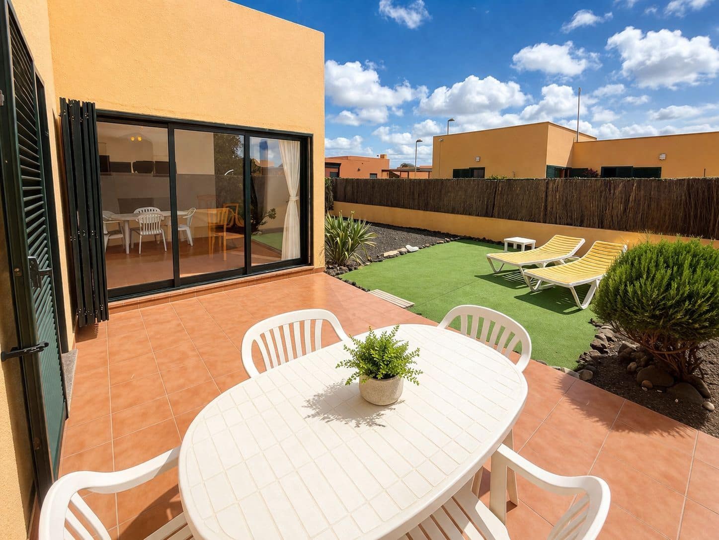 1 soveværelse Villa til salg i Corralejo med garage - € 240.000 (Ref: 9856338)