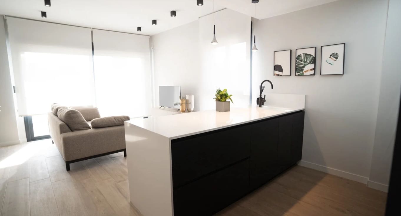 4 soverom Hus til salgs i Orihuela Costa med svømmebasseng garasje - € 400 000 (Ref: 9534354)