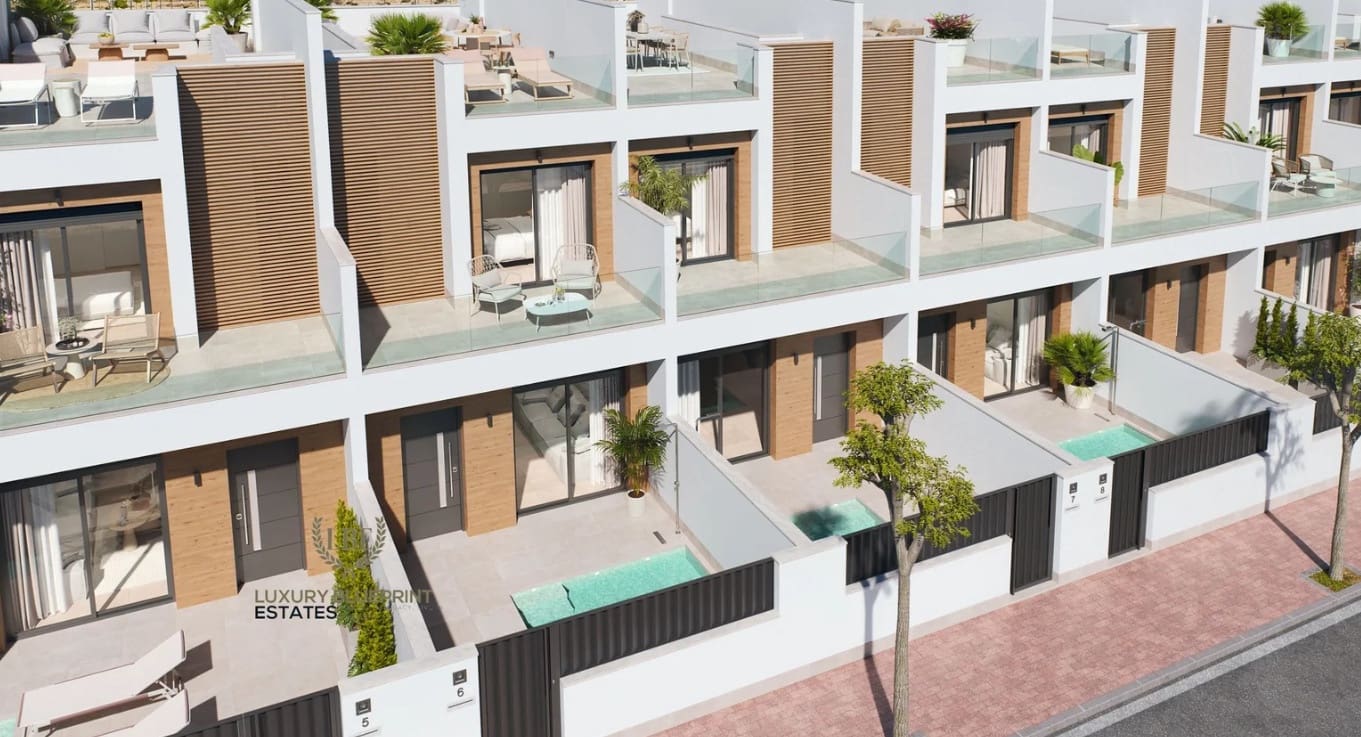 Pareado de 3 habitaciones en San Pedro del Pinatar en venta con piscina garaje - 345.000 € (Ref: 9537351)