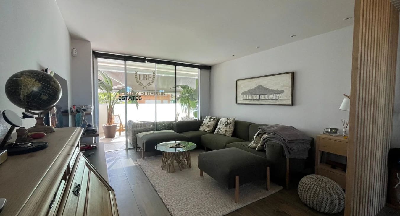 3 sypialnia Apartament na sprzedaż w Cala Flores z basenem garażem - 495 000 € (Ref: 9537357)