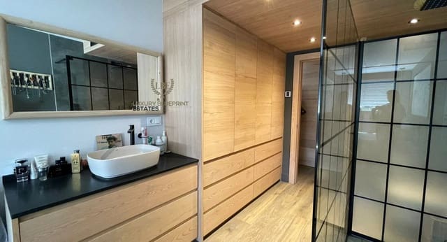 3 sypialnia Apartament na sprzedaż w Cala Flores, Kartagena z basenem garażem - 495 000 € (Ref: 9537357)