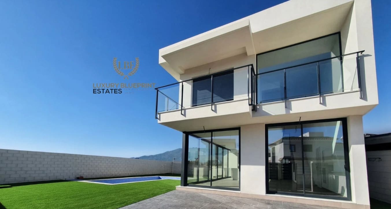 4 Zimmer Villa zu verkaufen in Santa Pola mit Pool Garage - 641.000 € (Ref: 9541953)