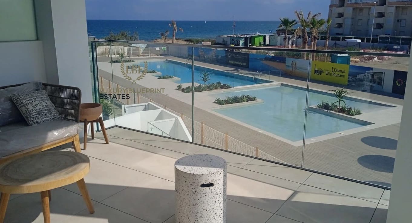 3 bedroom Apartment for sale in Denia with pool garage - € 355,000 (Ref: 9566732)
