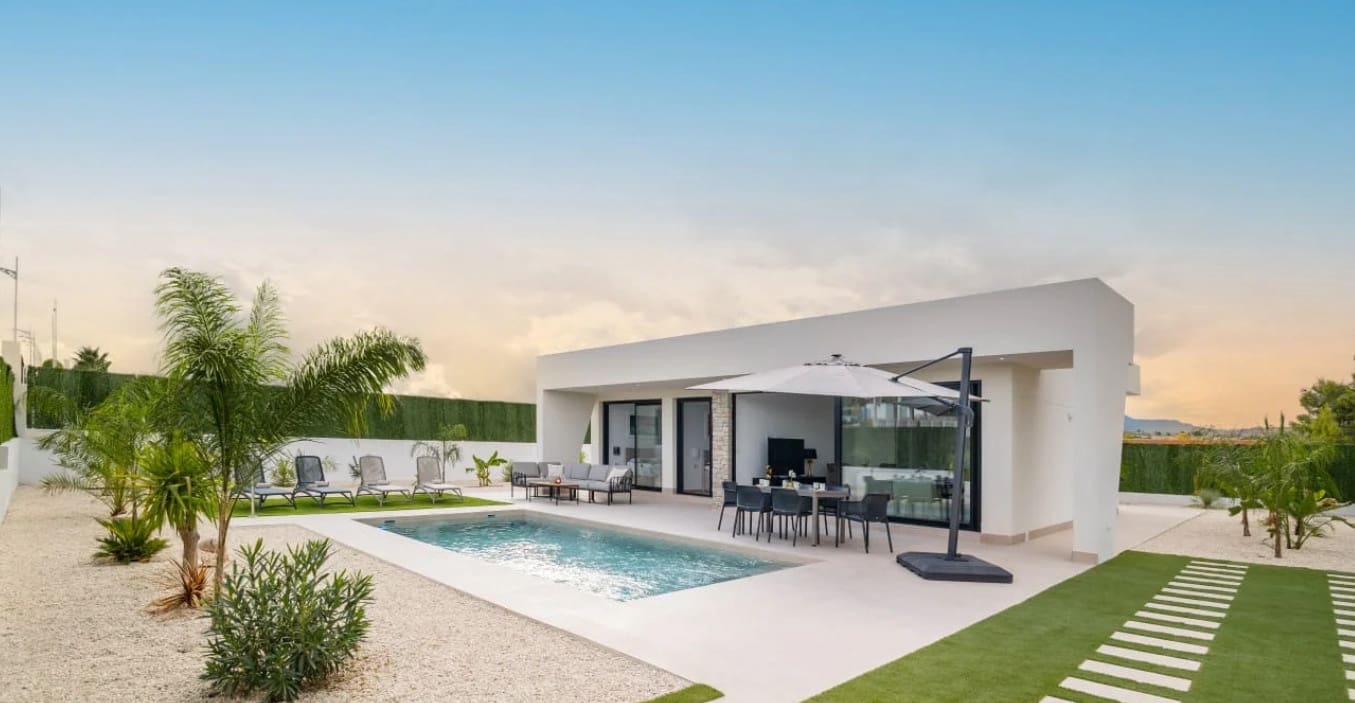 3 soverom Villa til salgs i Calasparra med svømmebasseng garasje - € 325 000 (Ref: 9570044)