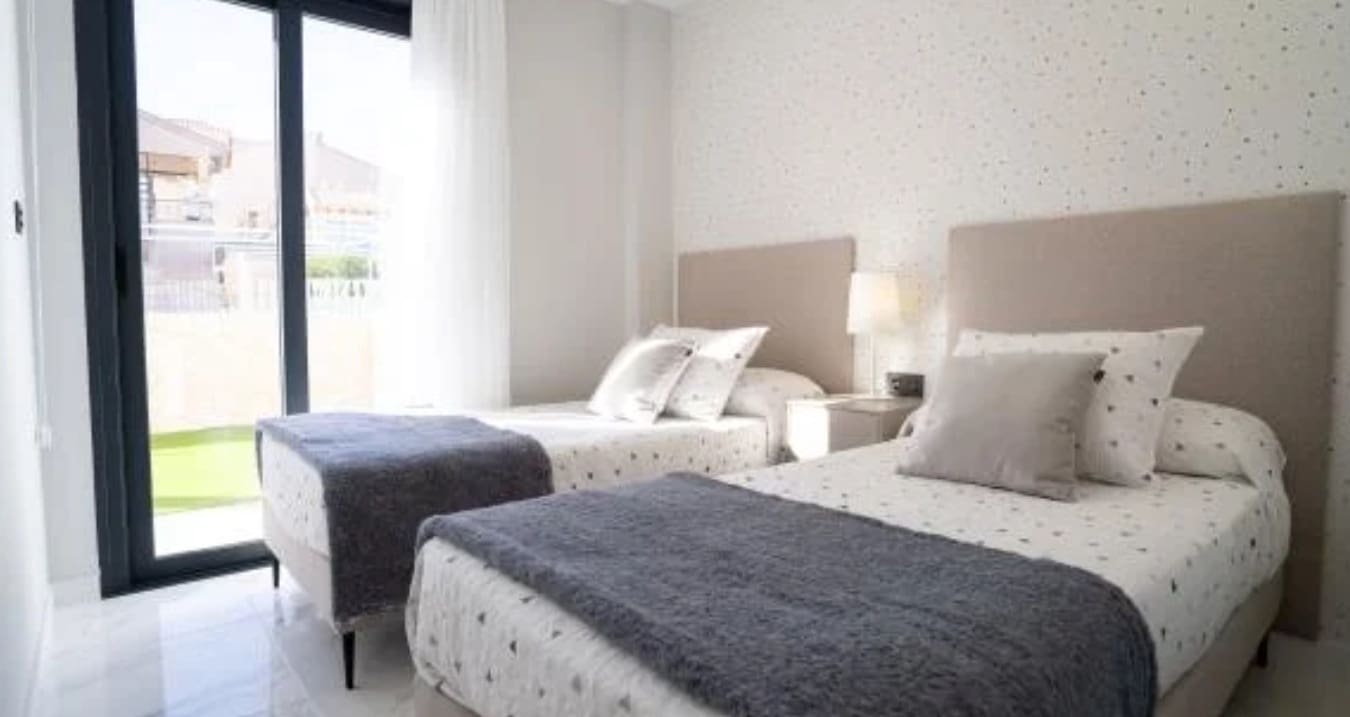 2 camera da letto Villetta Bifamiliare in vendita in Pilar de la Horadada con piscina garage - 355.000 € (Rif: 9571876)