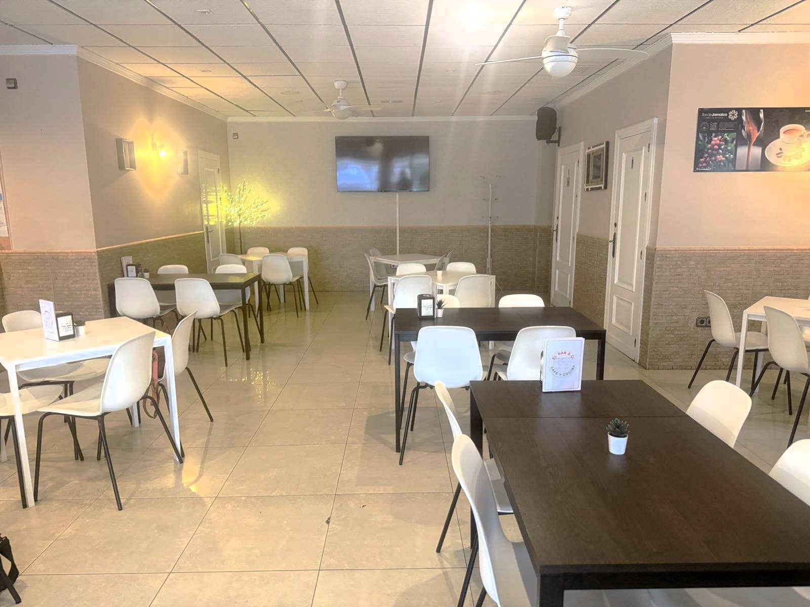 Bedrijf te koop in San Cayetano met garage - € 55.000 (Ref: 9599983)