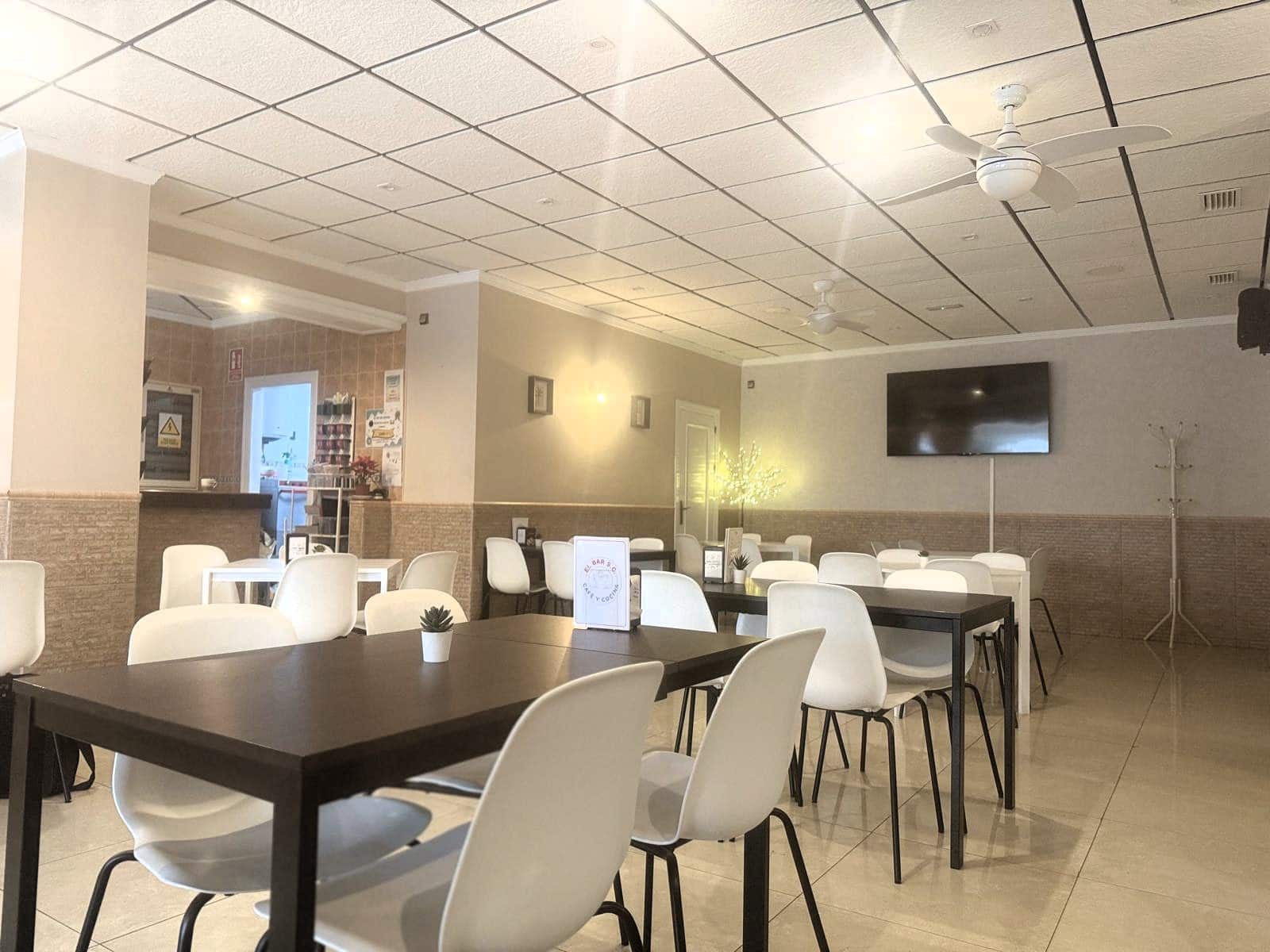 Bedrijf te koop in San Cayetano met garage - € 55.000 (Ref: 9599983)