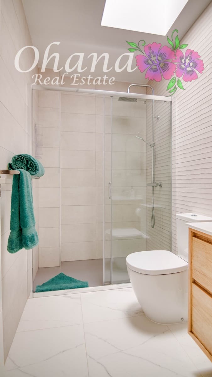 2 makuuhuone Huvila myytävänä paikassa Roda mukana uima-altaan 
autotalli - 339 500 € (Ref: 9600039)