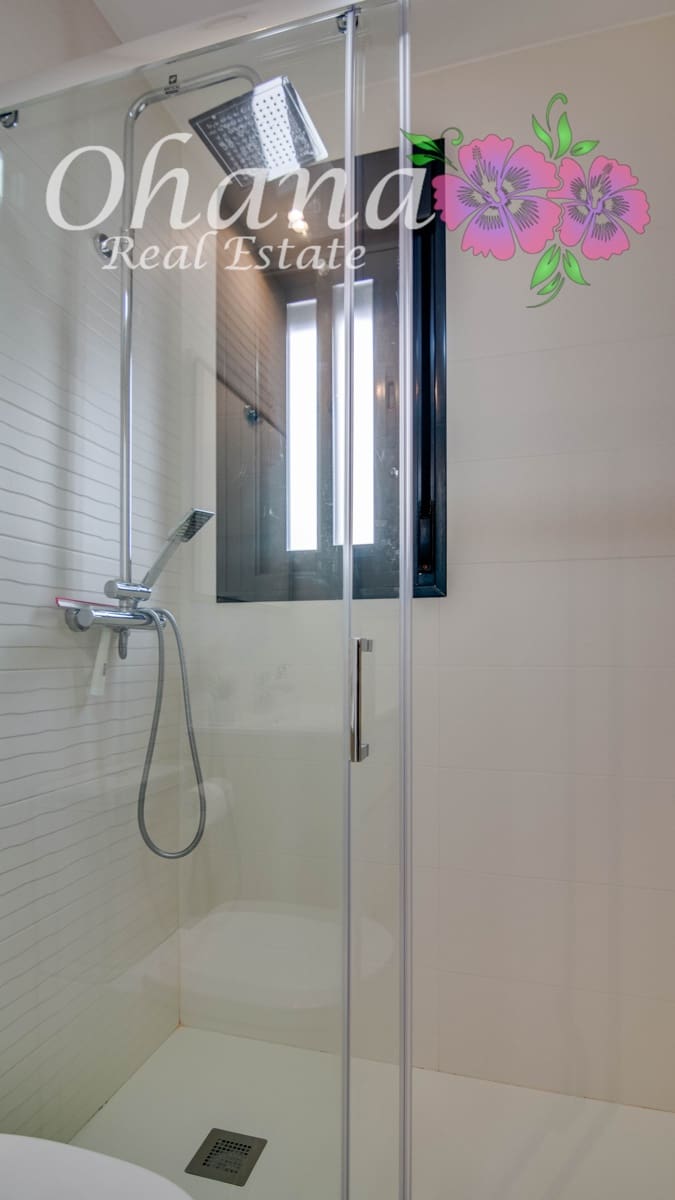 2 makuuhuone Huvila myytävänä paikassa Roda mukana uima-altaan 
autotalli - 339 500 € (Ref: 9600039)