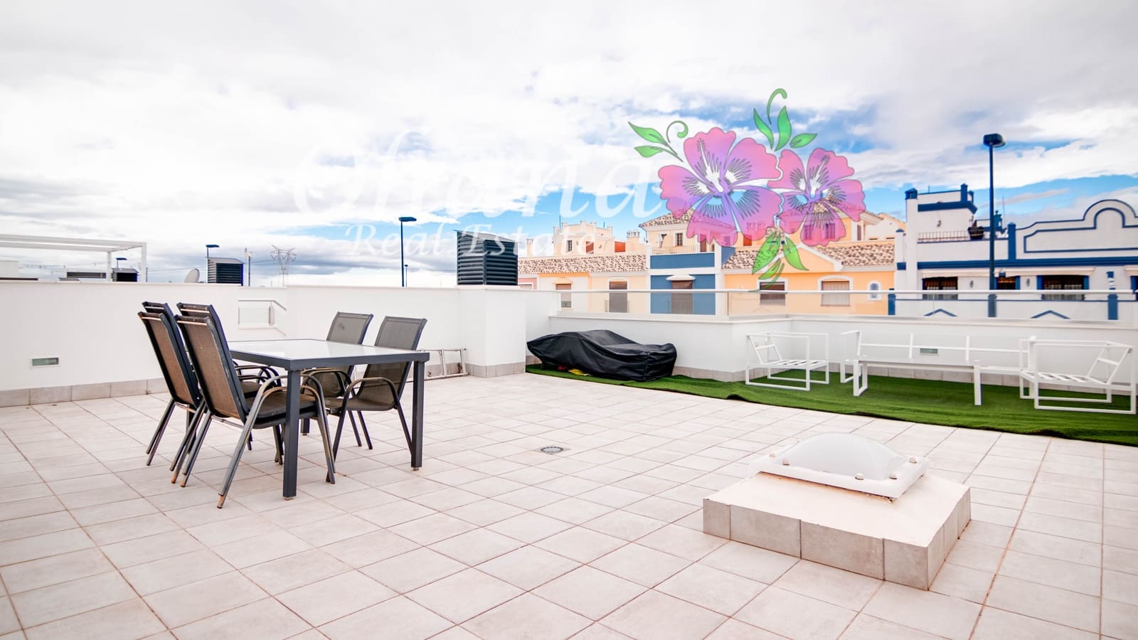 2 makuuhuone Huvila myytävänä paikassa Roda mukana uima-altaan 
autotalli - 339 500 € (Ref: 9600039)