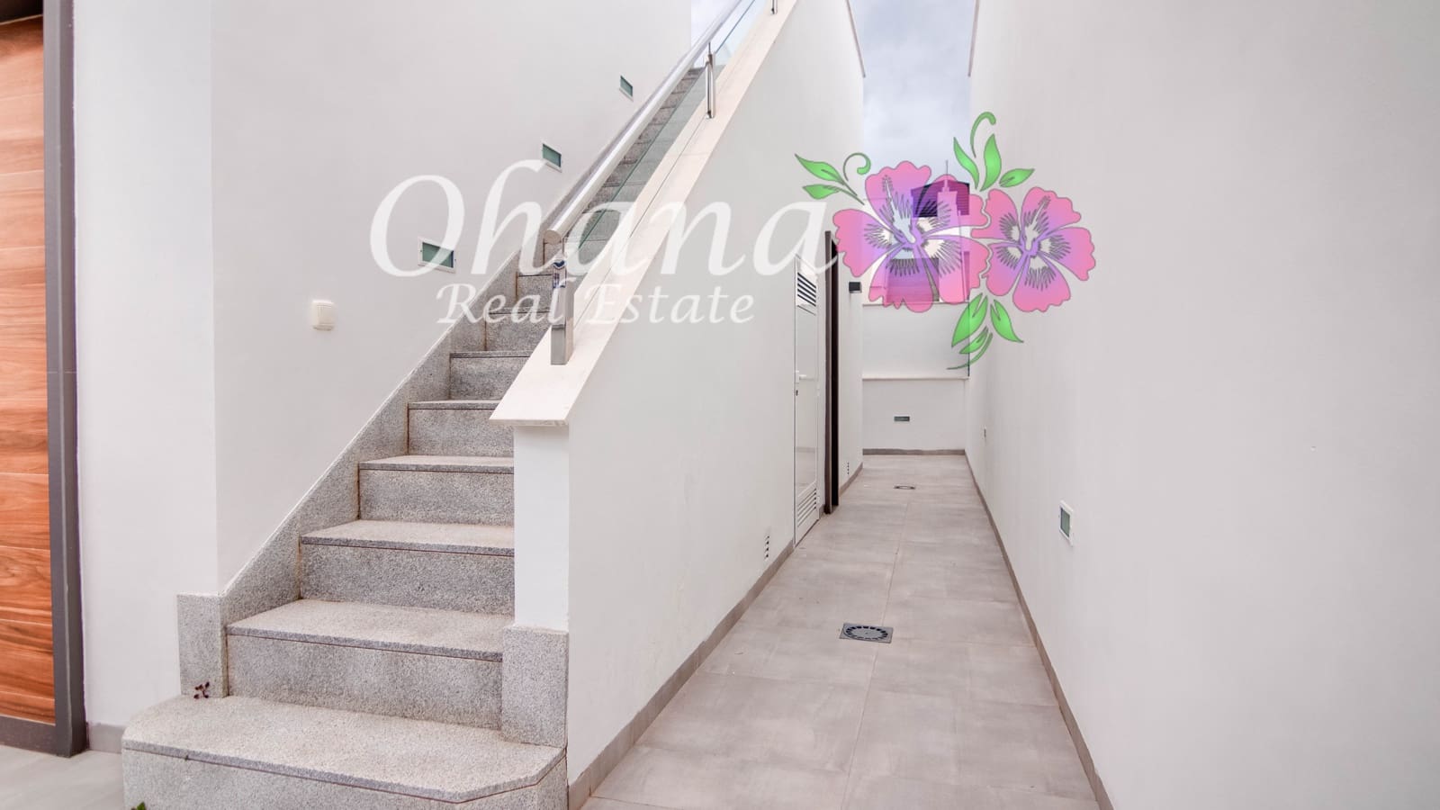 2 makuuhuone Huvila myytävänä paikassa Roda mukana uima-altaan 
autotalli - 339 500 € (Ref: 9600039)