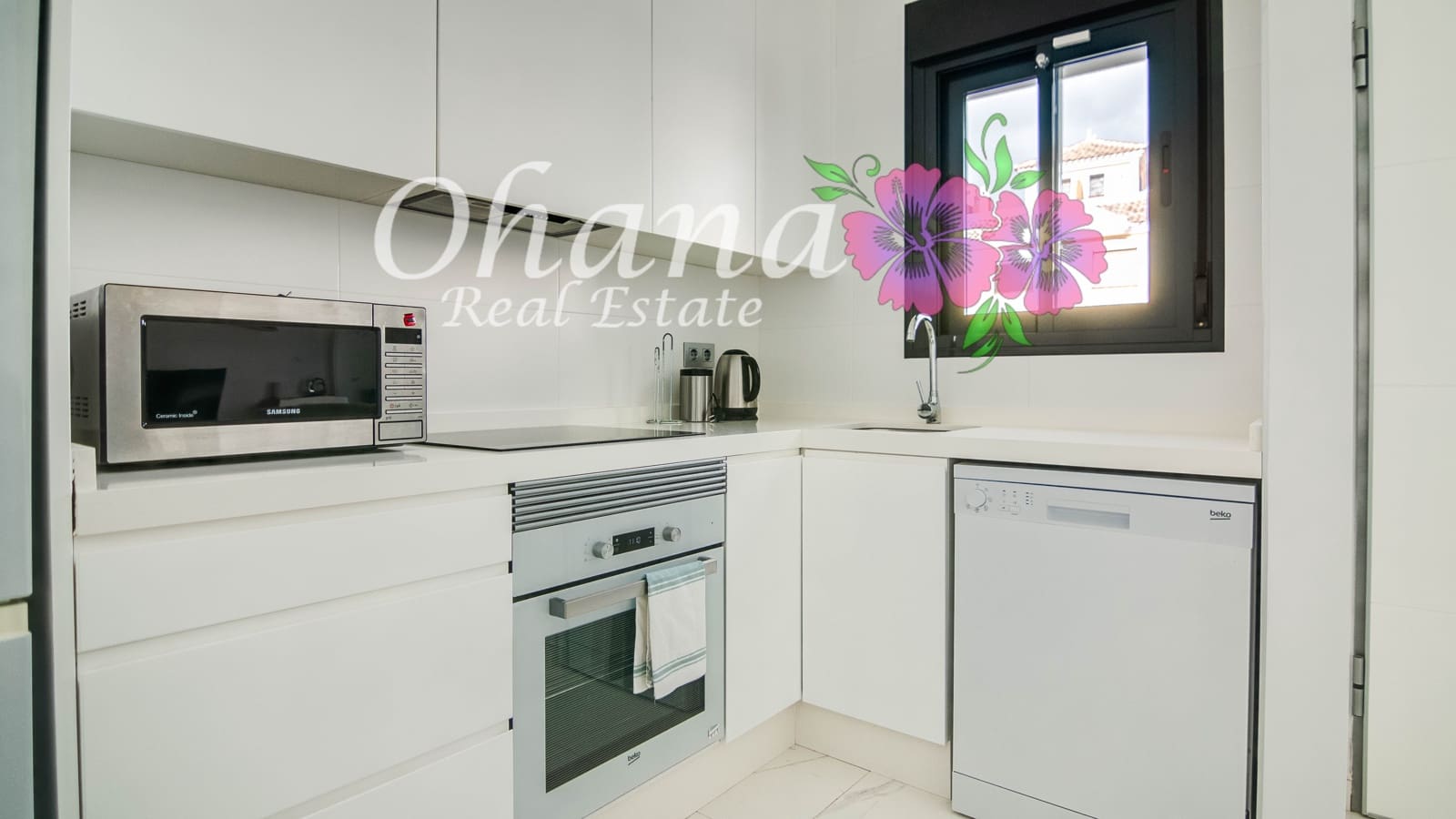 2 makuuhuone Huvila myytävänä paikassa Roda mukana uima-altaan 
autotalli - 339 500 € (Ref: 9600039)