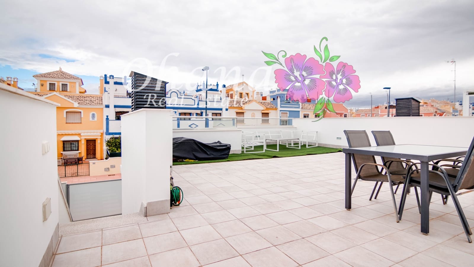 2 makuuhuone Huvila myytävänä paikassa Roda mukana uima-altaan 
autotalli - 339 500 € (Ref: 9600039)