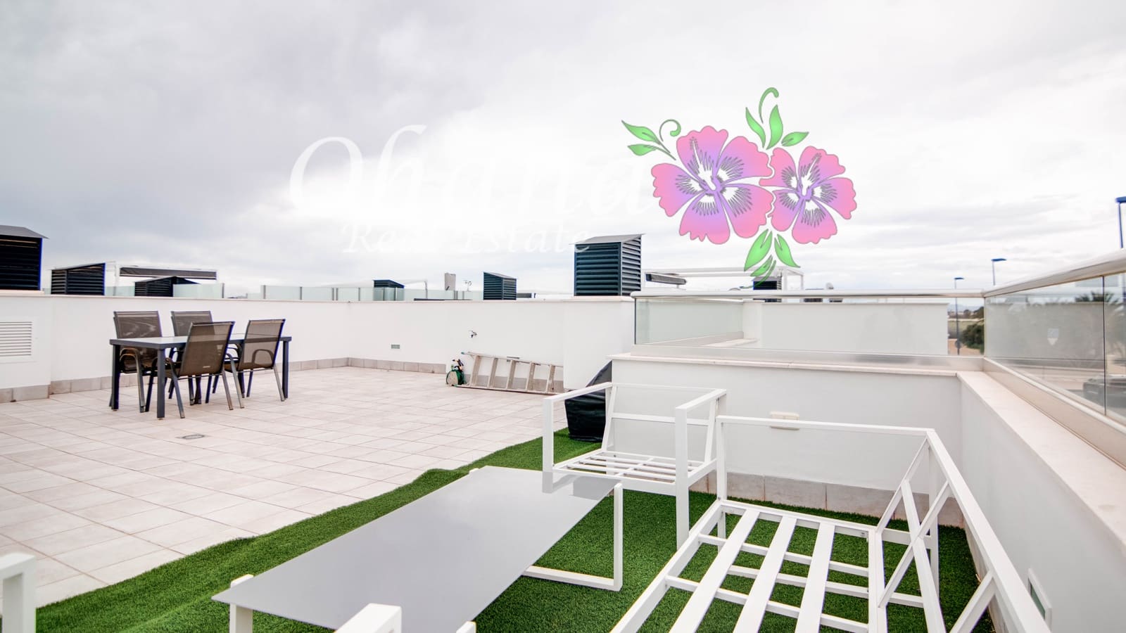 2 makuuhuone Huvila myytävänä paikassa Roda mukana uima-altaan 
autotalli - 339 500 € (Ref: 9600039)