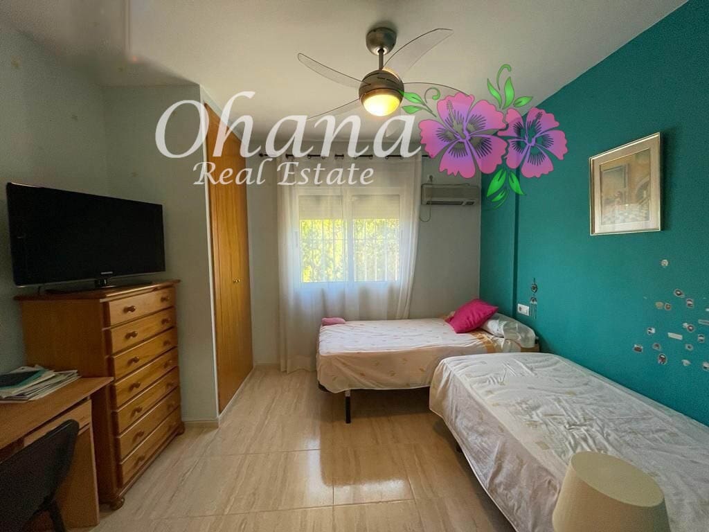 6 makuuhuone Maalaistalo myytävänä paikassa Los Alcazares mukana uima-altaan 
autotalli - 498 000 € (Ref: 9604468)