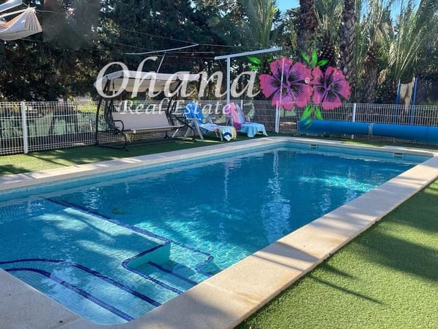 6 makuuhuone Maalaistalo myytävänä paikassa Centro, Los Alcázares mukana uima-altaan 
autotalli - 498 000 € (Ref: 9604468)