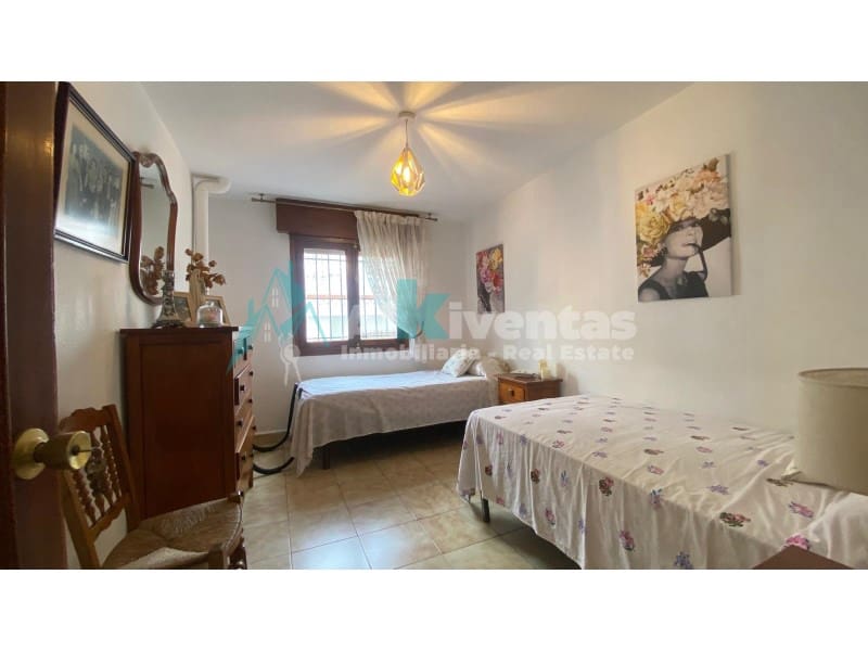 7 slaapkamer Huis te koop in Malaga stad met garage - € 650.000 (Ref: 9626244)