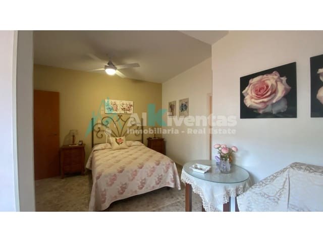 7 slaapkamer Huis te koop in Málaga stad met garage - € 650.000 (Ref: 9626244)