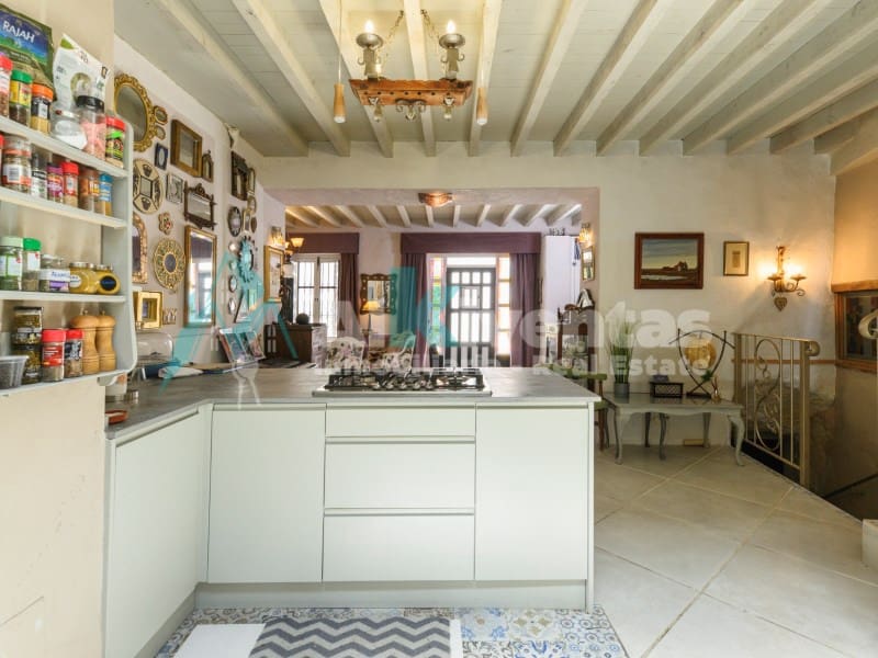 5 sovrum Villa till salu i Monda - 490 000 € (Ref: 9627528)