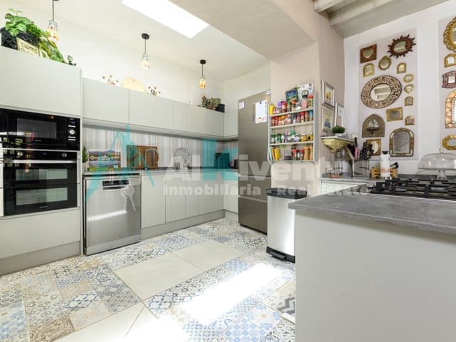 5 sovrum Villa till salu i Monda - 490 000 € (Ref: 9627528)