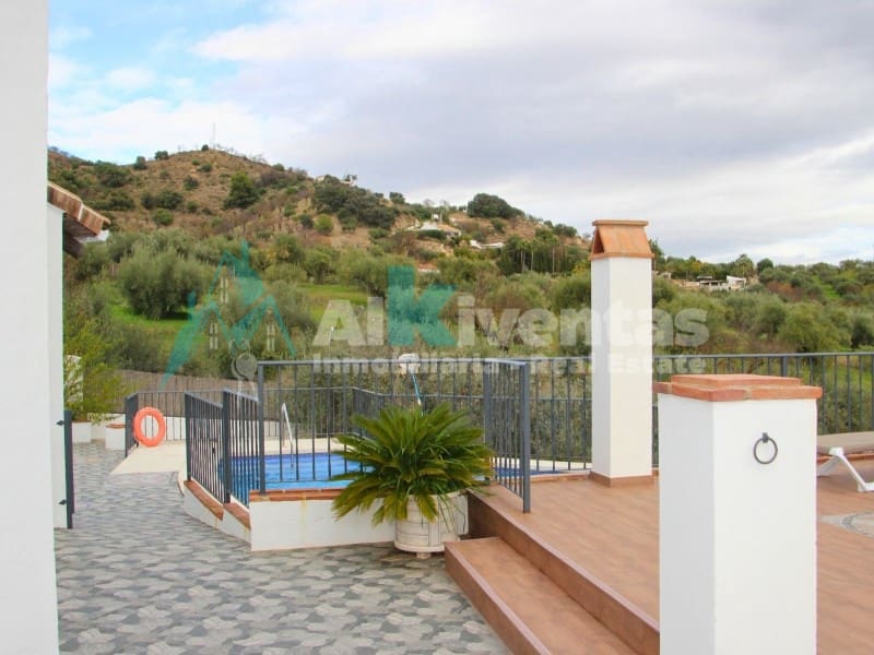 5 sovrum Villa till salu i Monda - 1 190 000 € (Ref: 9627529)