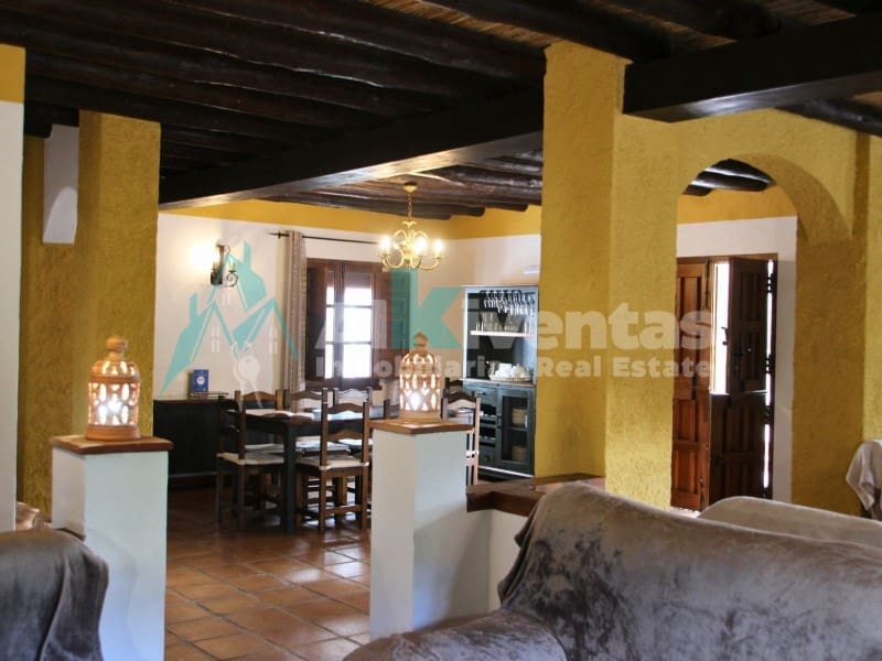 5 sovrum Villa till salu i Monda - 1 190 000 € (Ref: 9627529)