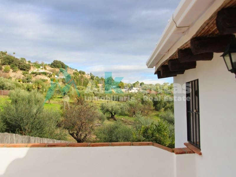 5 sovrum Villa till salu i Monda - 1 190 000 € (Ref: 9627529)